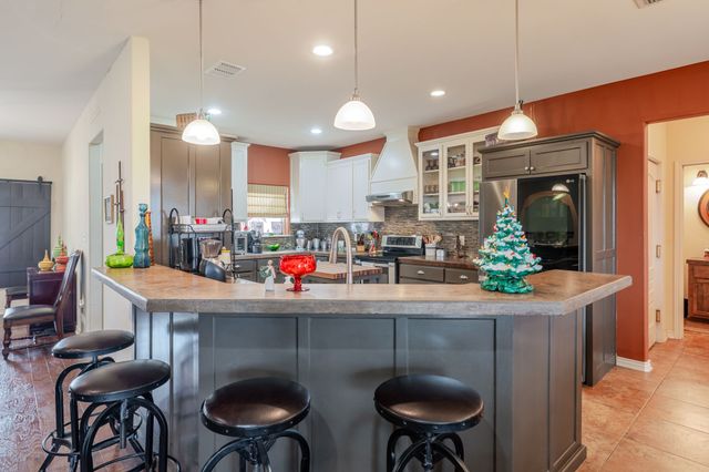 1085 Walking Horse Drive, Stephenville, TX 76401