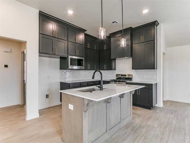 12005 NW 120th Street, Yukon, OK 73099