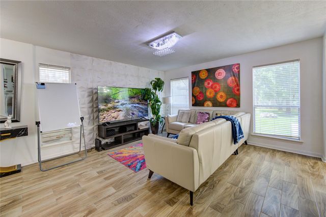 19334 Strathmore Place Lane, Katy, TX 77449