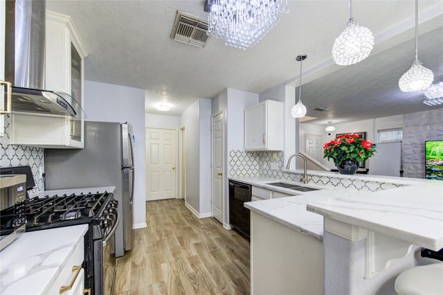 19334 Strathmore Place Lane, Katy, TX 77449