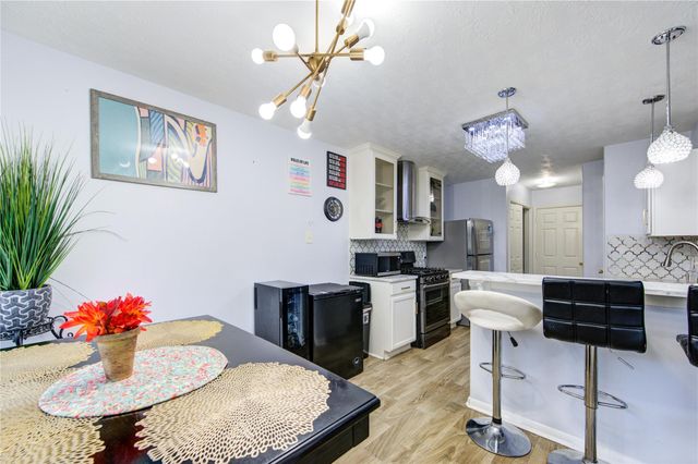 19334 Strathmore Place Lane, Katy, TX 77449