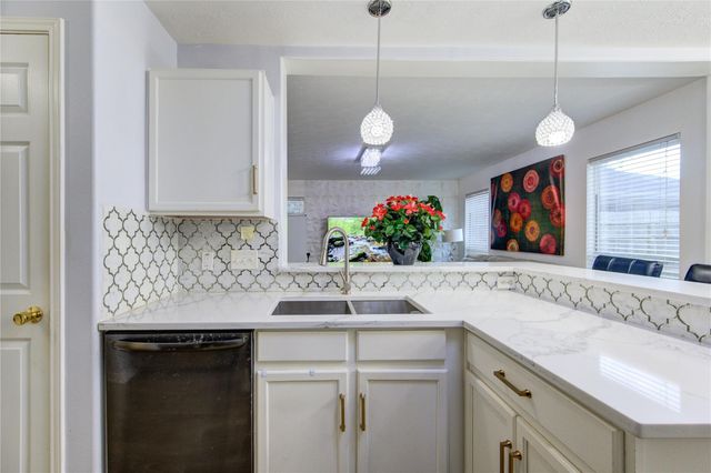 19334 Strathmore Place Lane, Katy, TX 77449