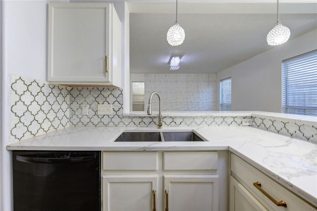 19334 Strathmore Place Lane, Katy, TX 77449