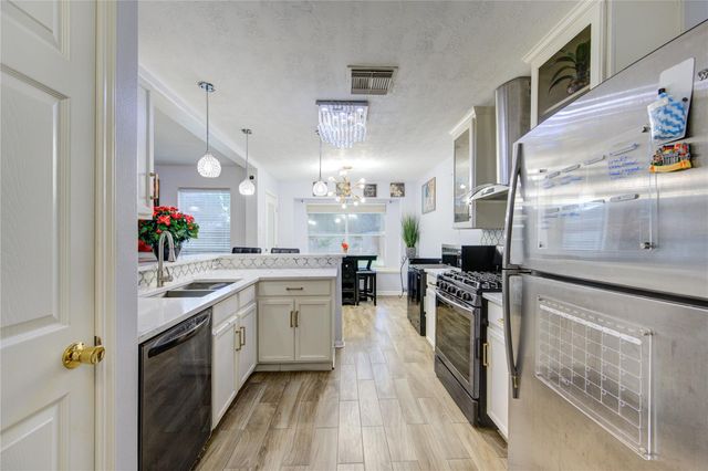 19334 Strathmore Place Lane, Katy, TX 77449