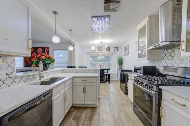 19334 Strathmore Place Lane, Katy, TX 77449