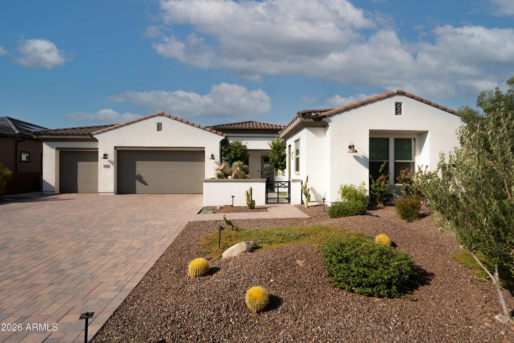 3300 MAVERICK Drive, Wickenburg, AZ 85390 — exterior