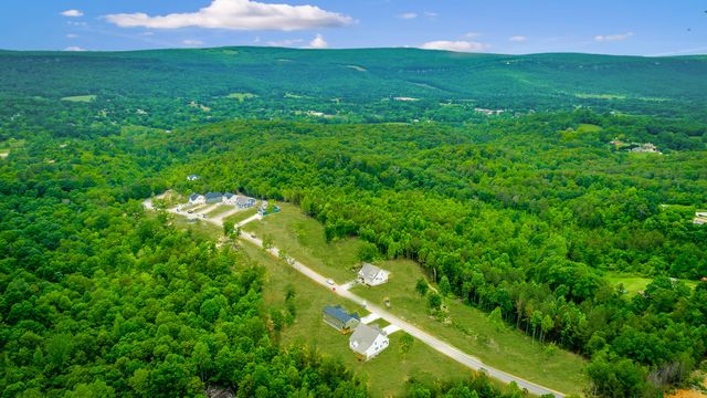 125 Cascade Drive, Rossville, GA 30741