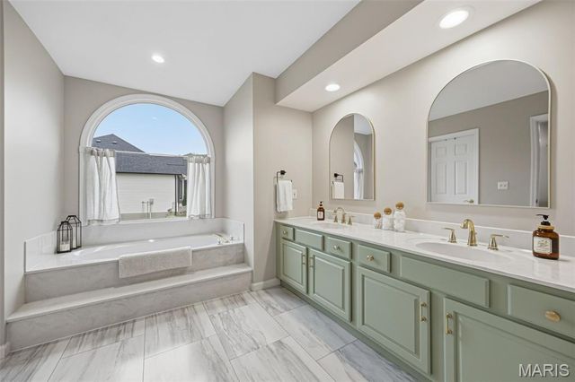 3005 Cross View Estate, Unincorporated, MO 63129