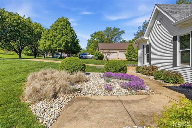3005 Cross View Estate, Unincorporated, MO 63129
