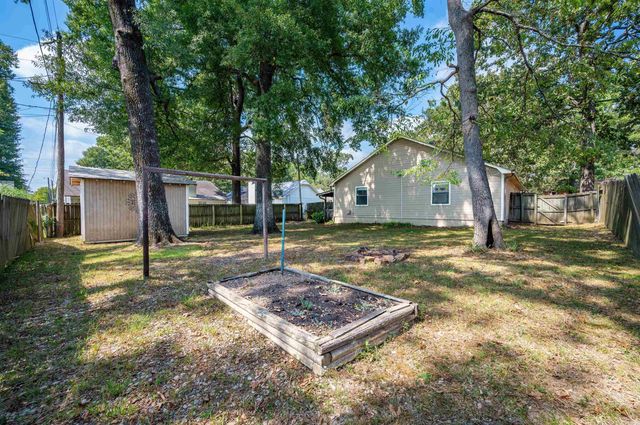 125 Spring Oak Drive, Sherwood, AR 72120