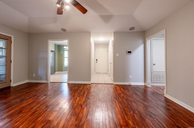 125 Spring Oak Drive, Sherwood, AR 72120