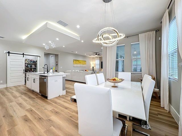 2720 S SHINE AVENUE, Orlando, FL 32806