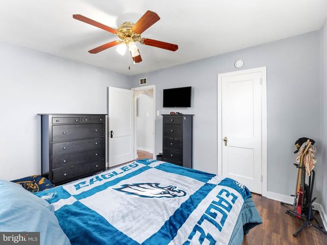 335 E BROWNING RD, Bellmawr, NJ 08031