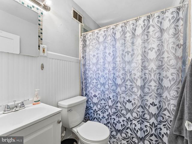 335 E BROWNING RD, Bellmawr, NJ 08031
