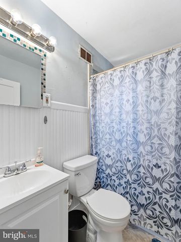 335 E BROWNING RD, Bellmawr, NJ 08031