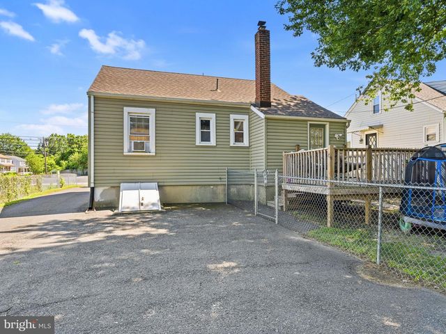 335 E BROWNING RD, Bellmawr, NJ 08031