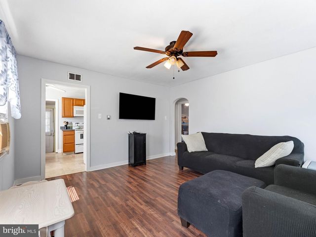 335 E BROWNING RD, Bellmawr, NJ 08031