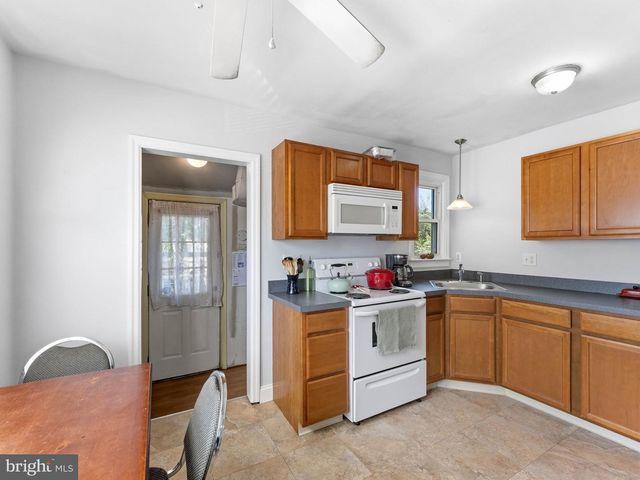 335 E BROWNING RD, Bellmawr, NJ 08031