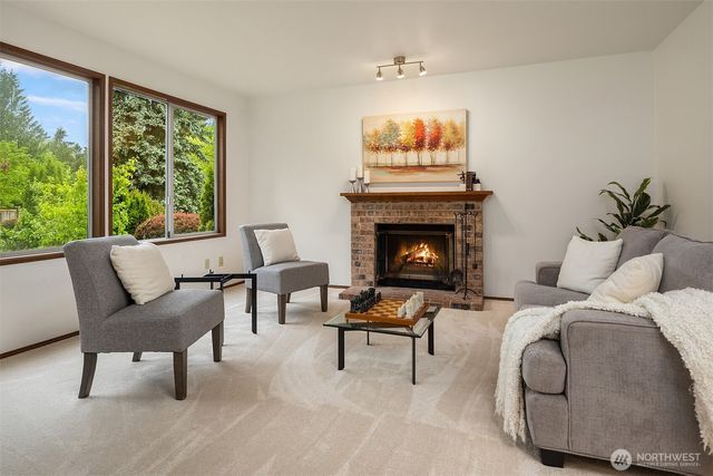 24346 SE 43rd Place, Sammamish, WA 98029