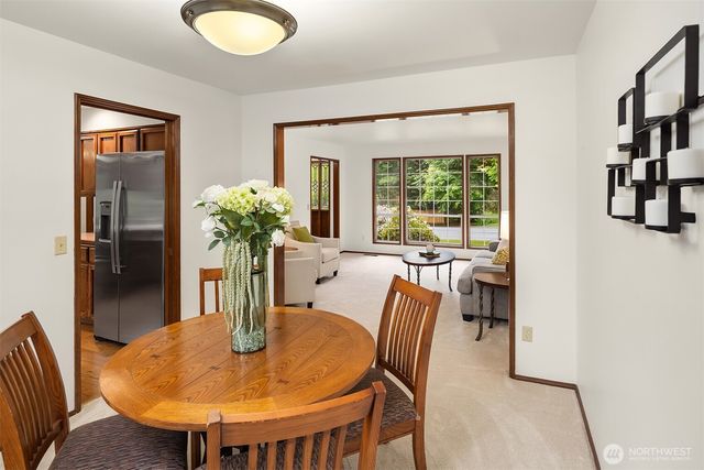 24346 SE 43rd Place, Sammamish, WA 98029