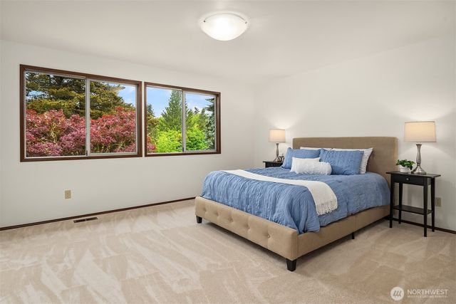 24346 SE 43rd Place, Sammamish, WA 98029