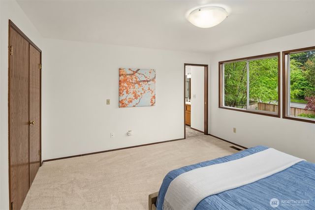 24346 SE 43rd Place, Sammamish, WA 98029