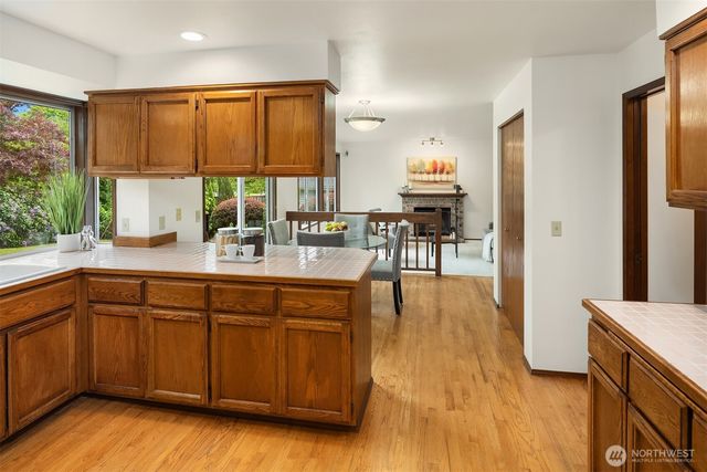24346 SE 43rd Place, Sammamish, WA 98029