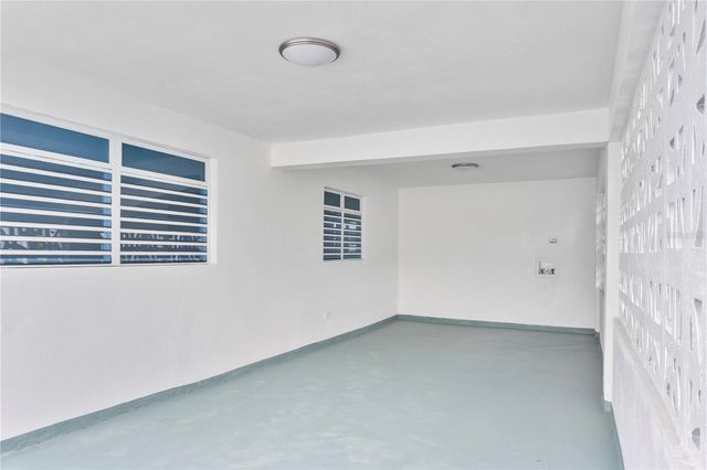 196 N SANTA MARIA COMM 196, Vieques, PR 00765