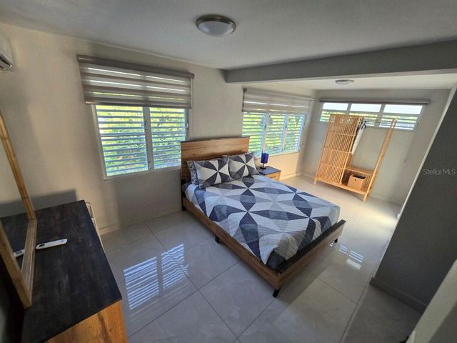 196 N SANTA MARIA COMM 196, Vieques, PR 00765