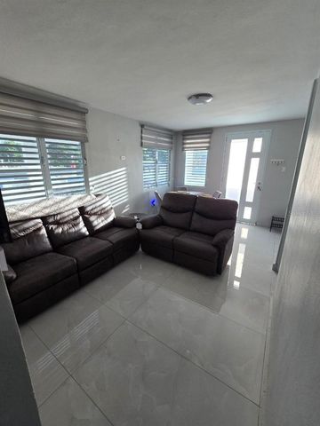 196 N SANTA MARIA COMM 196, Vieques, PR 00765