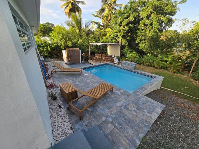 196 N SANTA MARIA COMM 196, Vieques, PR 00765