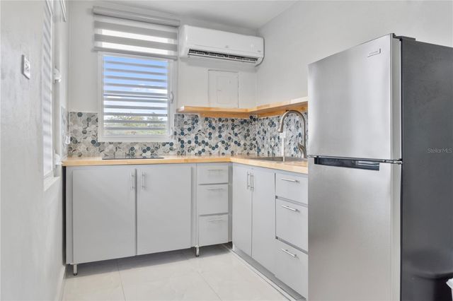 196 N SANTA MARIA COMM 196, Vieques, PR 00765