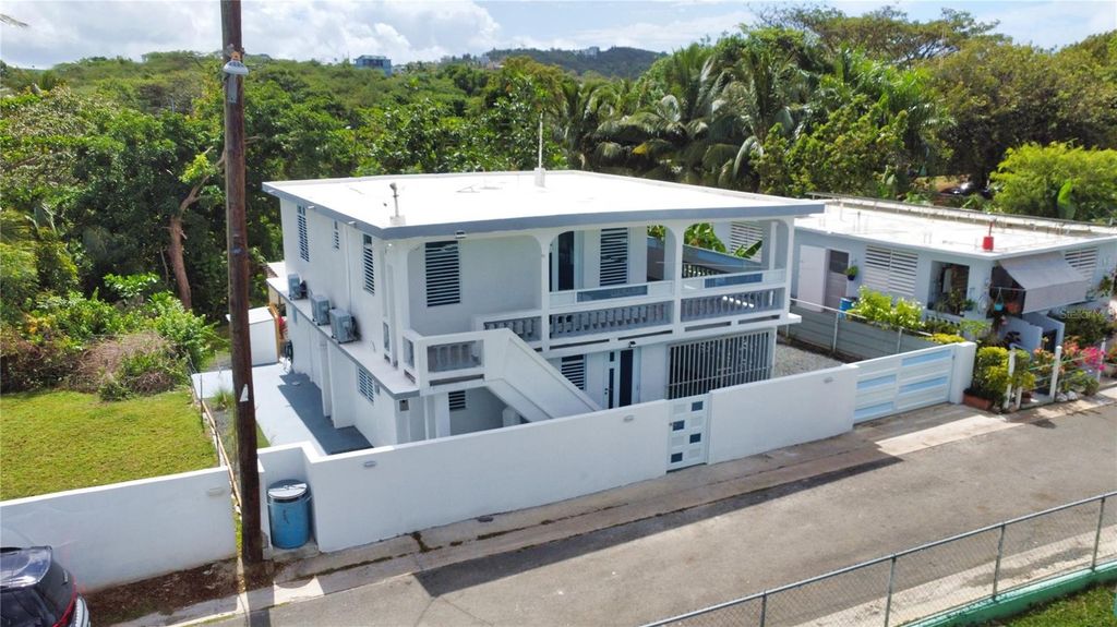 196 N SANTA MARIA COMM 196, Vieques, PR 00765