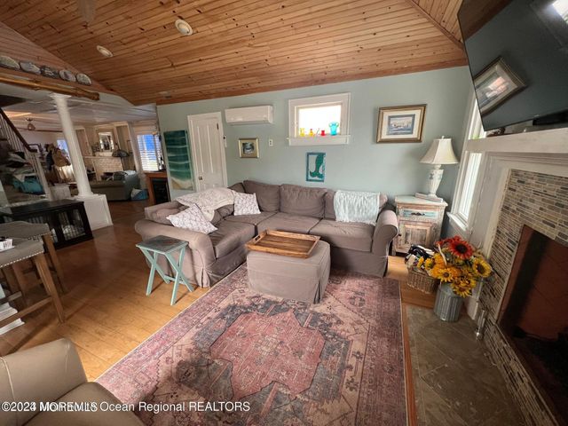 106 Mathis Place PO243, Mantoloking, NJ 08738