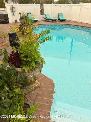 106 Mathis Place PO243, Mantoloking, NJ 08738