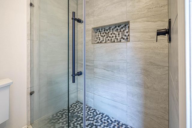 715 Thistlewood Drive, Houston, TX 77079