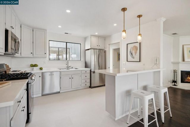 3058 Polk Street 3, San Francisco, CA 94109