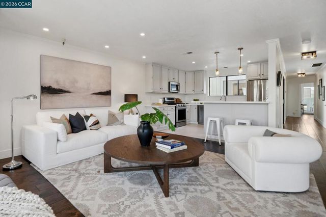 3058 Polk Street 3, San Francisco, CA 94109