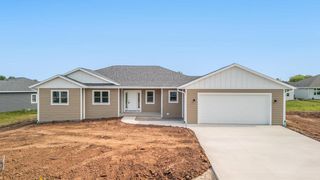 2825 Stonebrook DRIVE, Sheboygan, WI 53081