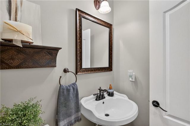 1380 Ridgewood Circle, Asheboro, NC 27203