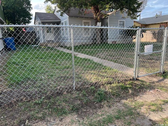 1011 JENNINGS AVE, San Antonio, TX 78225