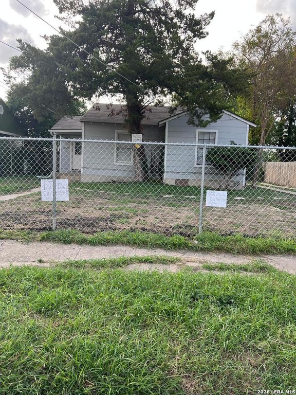 1011 JENNINGS AVE, San Antonio, TX 78225