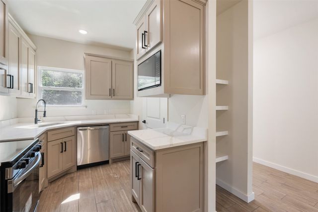 130 Arapaho Trail, Mabank, TX 75156