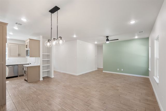 130 Arapaho Trail, Mabank, TX 75156