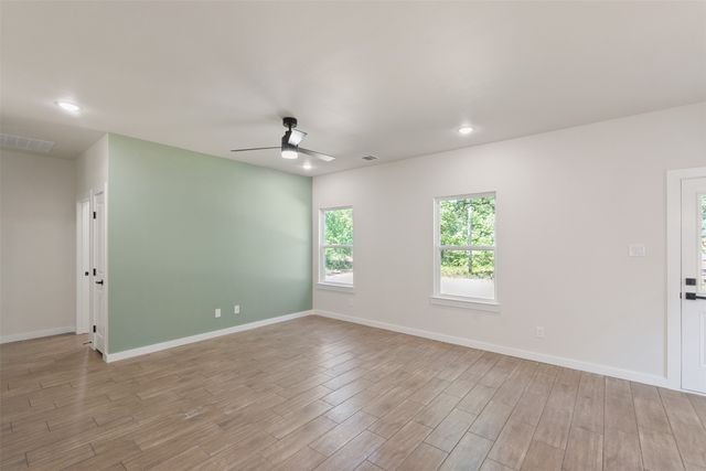 130 Arapaho Trail, Mabank, TX 75156