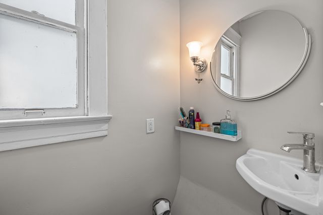 1021 22ND Street, Rock Island, IL 61201