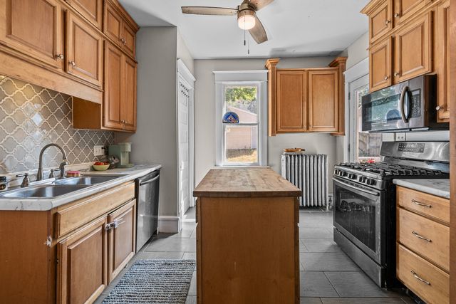 1021 22ND Street, Rock Island, IL 61201