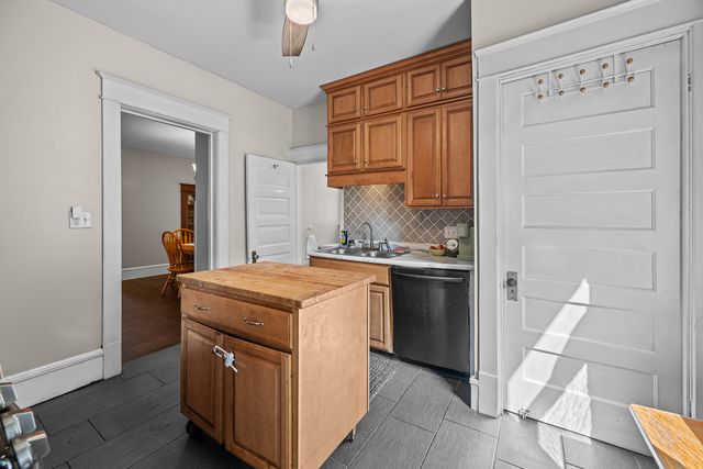 1021 22ND Street, Rock Island, IL 61201