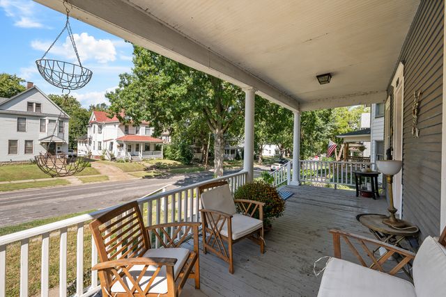1021 22ND Street, Rock Island, IL 61201