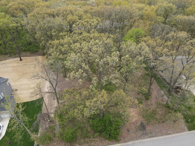 742 Druim Trail, Crown Point, IN 46307